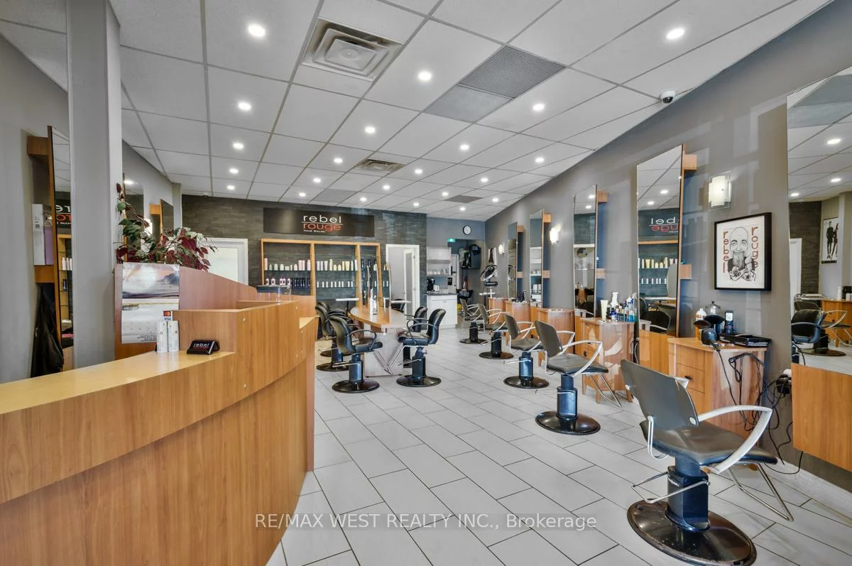 1065, Davis, Huron Heights-Leslie Valley, Newmarket