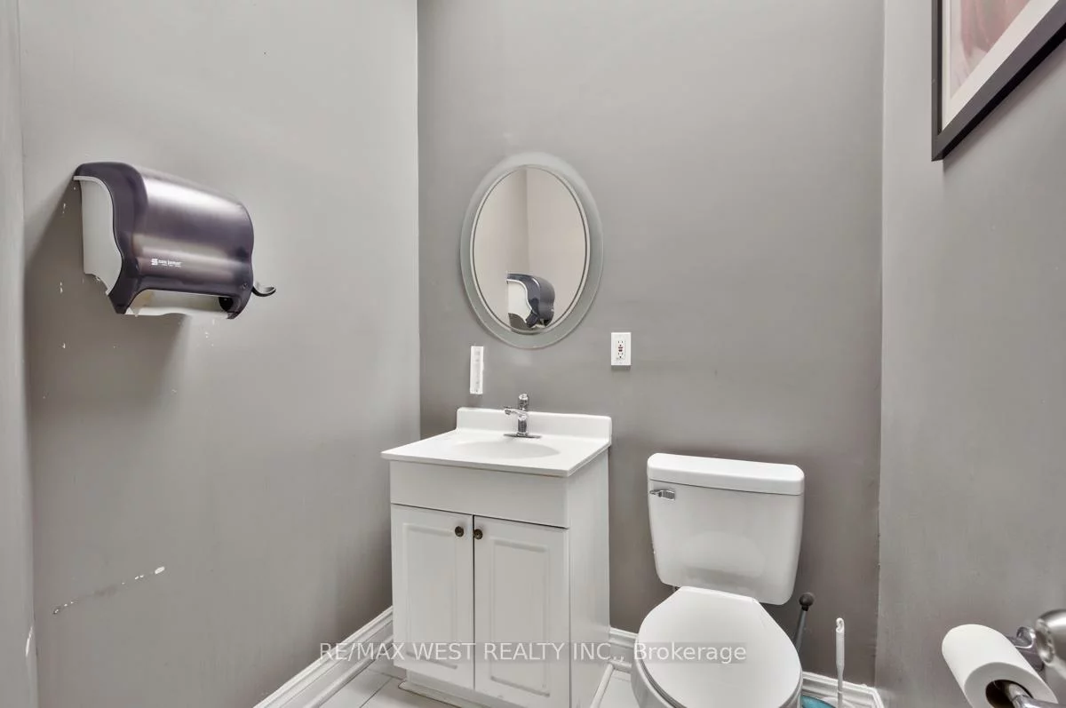 1065, Davis, Huron Heights-Leslie Valley, Newmarket