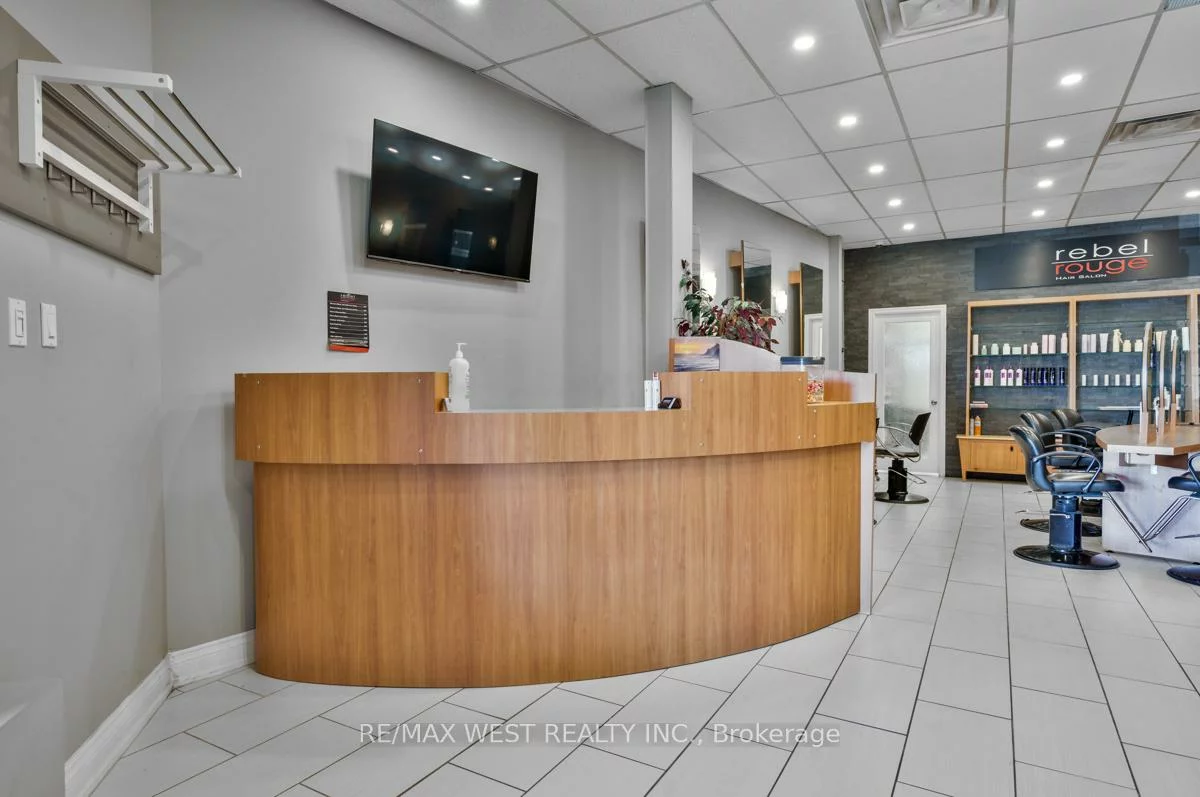 1065, Davis, Huron Heights-Leslie Valley, Newmarket