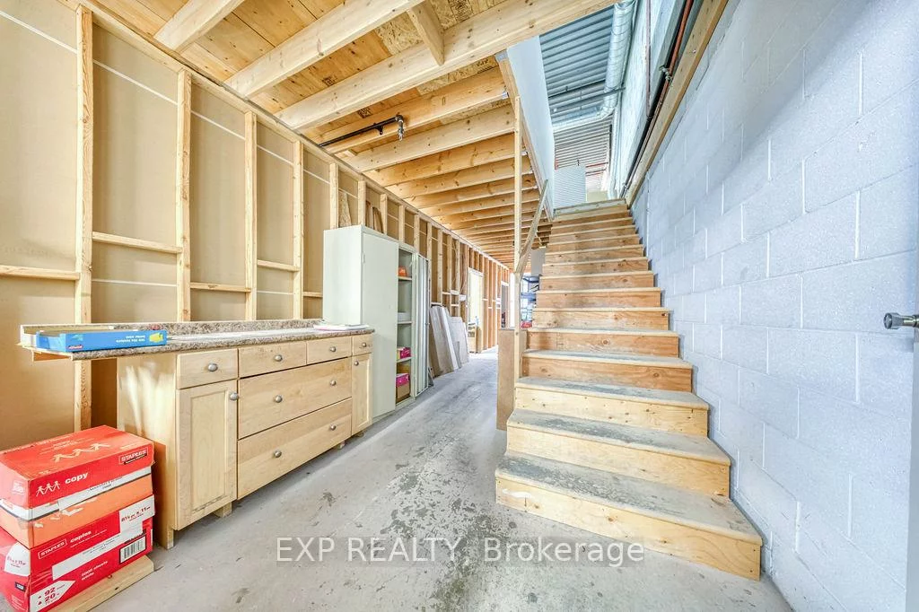 110, Pony, Newmarket Industrial Park, Newmarket