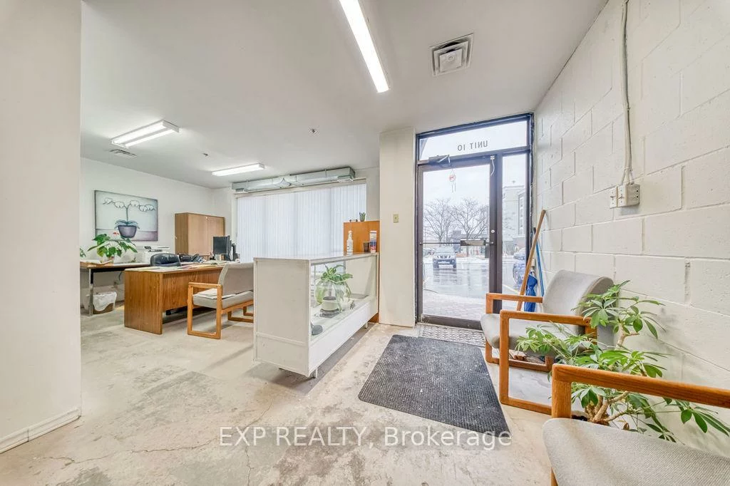 110, Pony, Newmarket Industrial Park, Newmarket