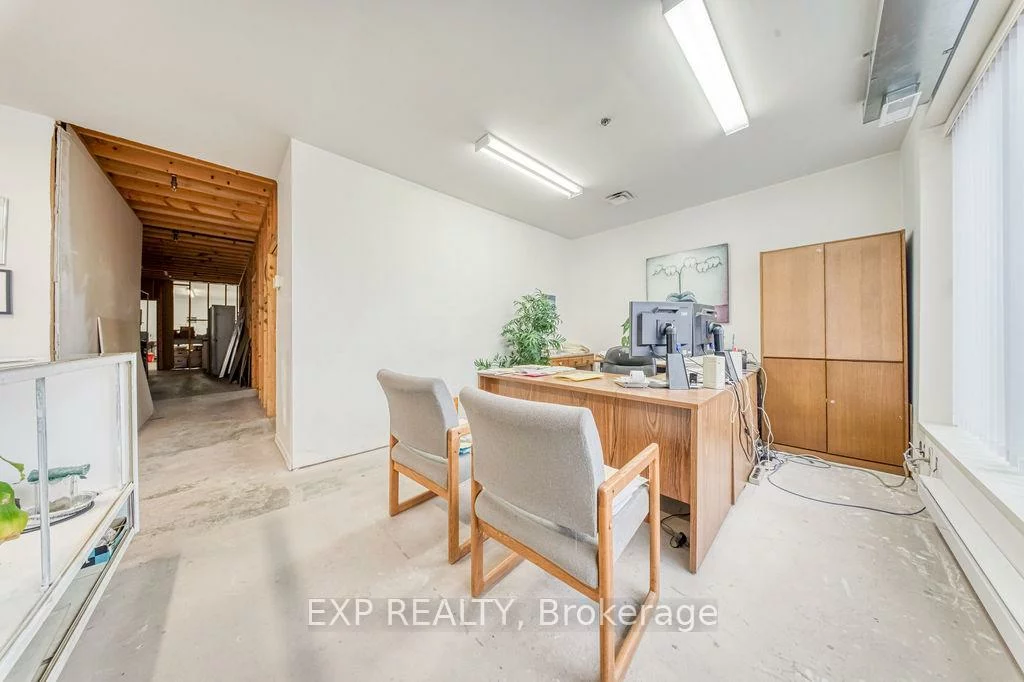 110, Pony, Newmarket Industrial Park, Newmarket