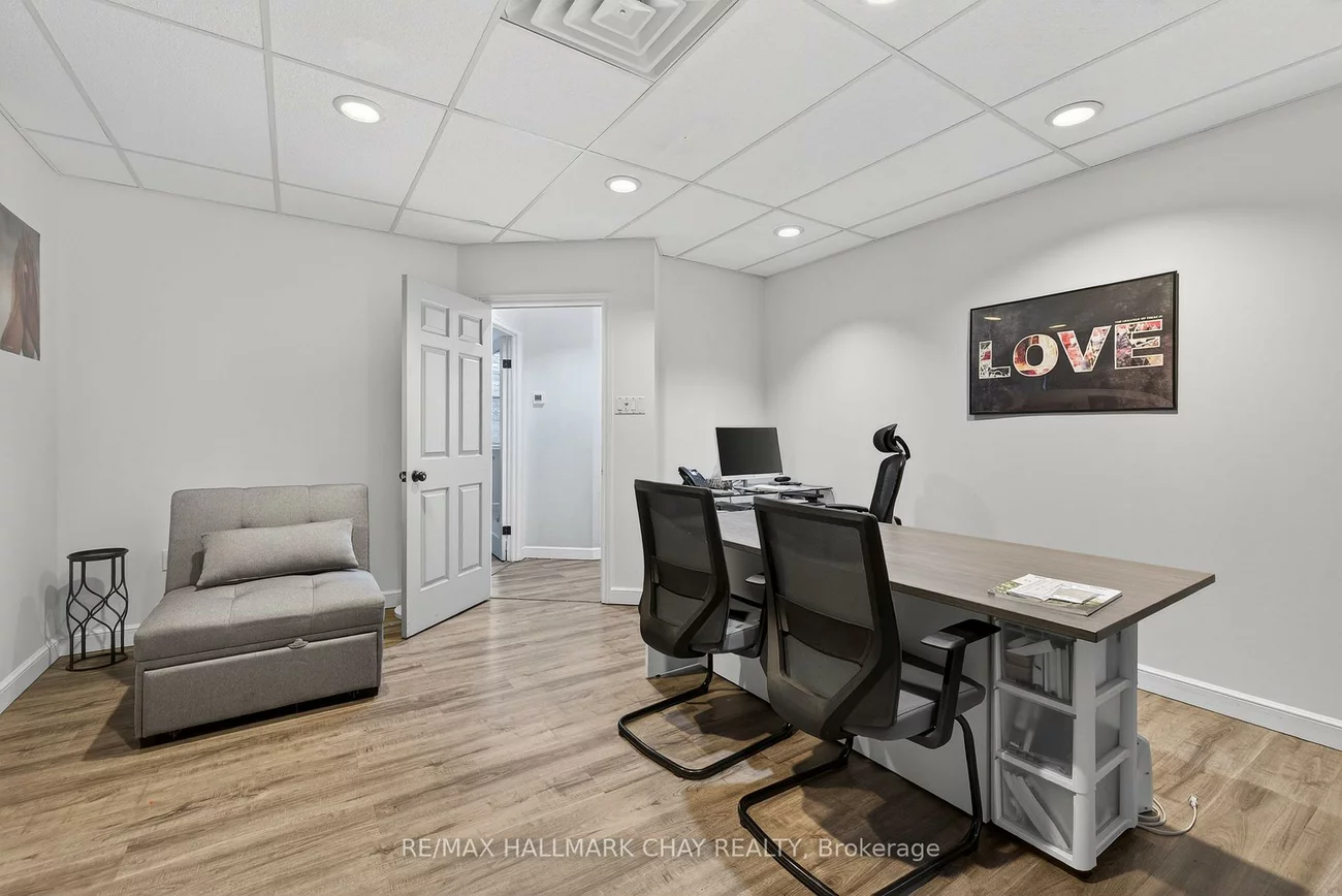 227, Eagle, Central Newmarket, Newmarket