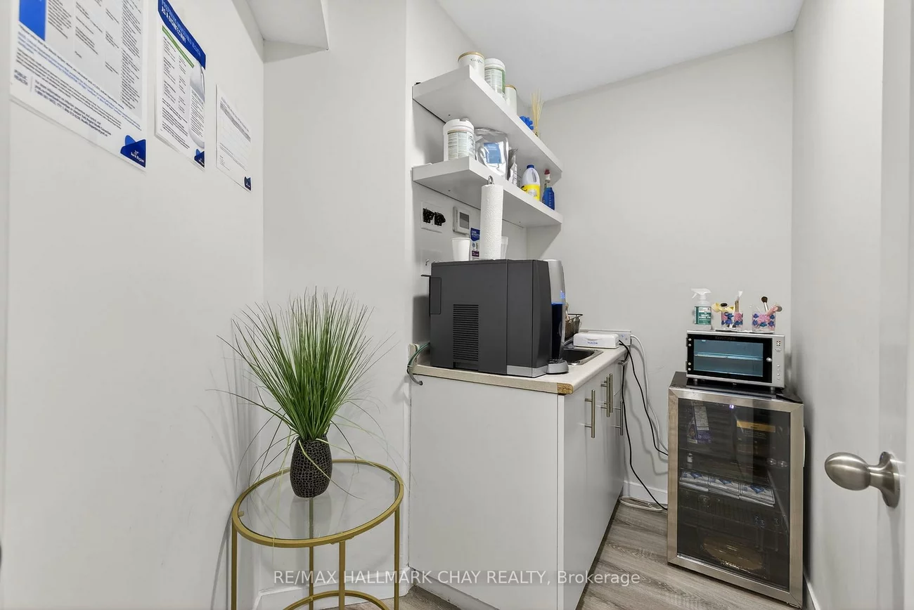 227, Eagle, Central Newmarket, Newmarket