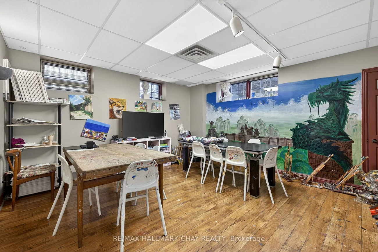 227, Eagle, Central Newmarket, Newmarket