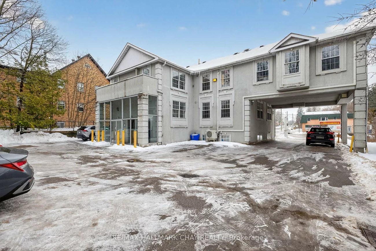 227, Eagle, Central Newmarket, Newmarket