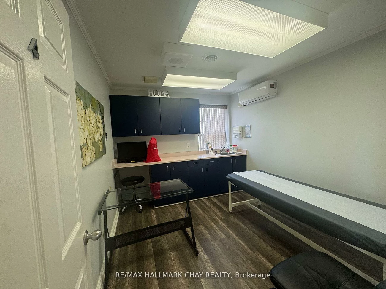 227, Eagle, Central Newmarket, Newmarket