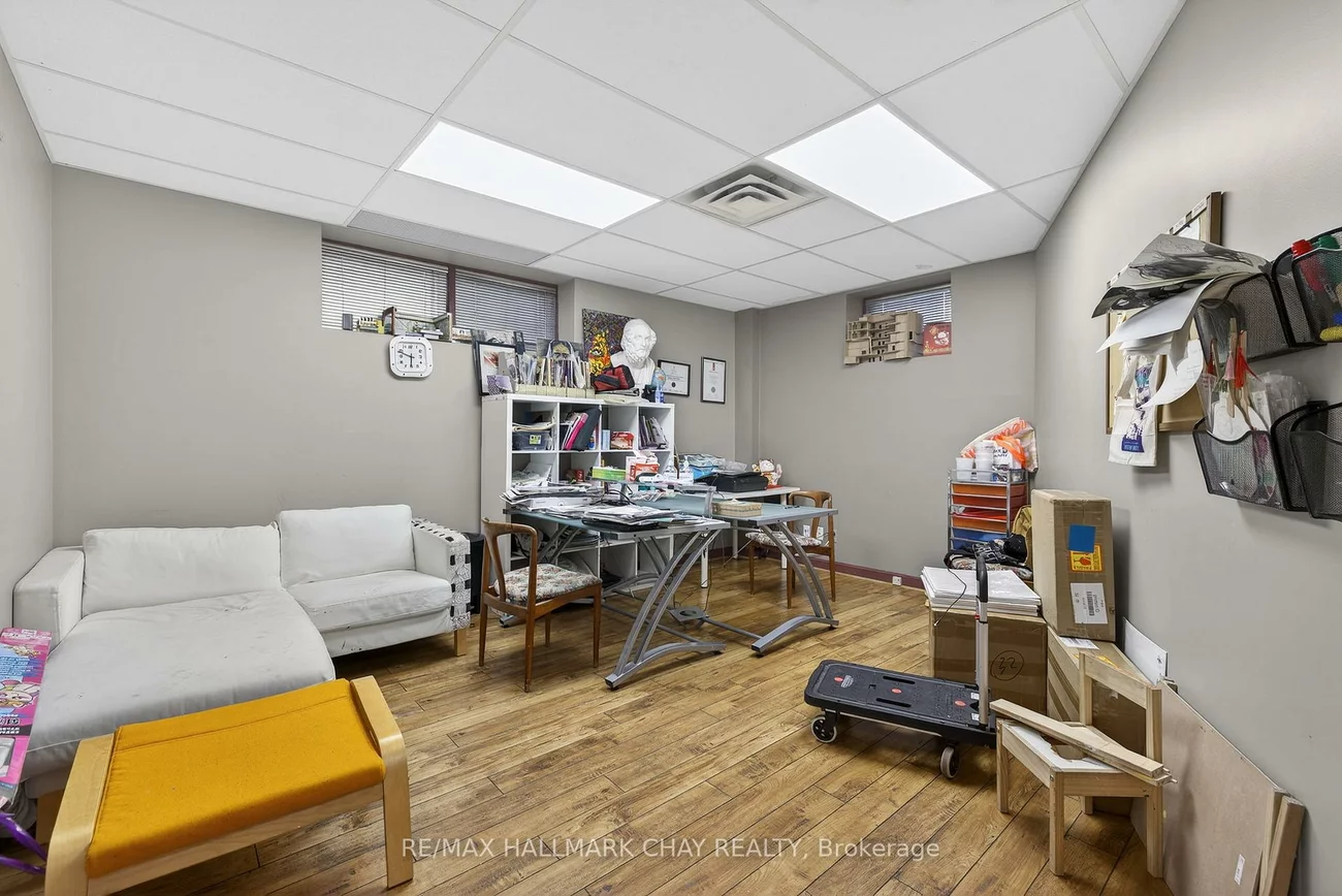 227, Eagle, Central Newmarket, Newmarket