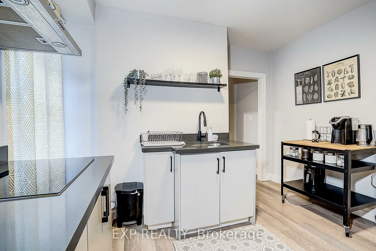 12, Vincent, Bristol-London, Newmarket