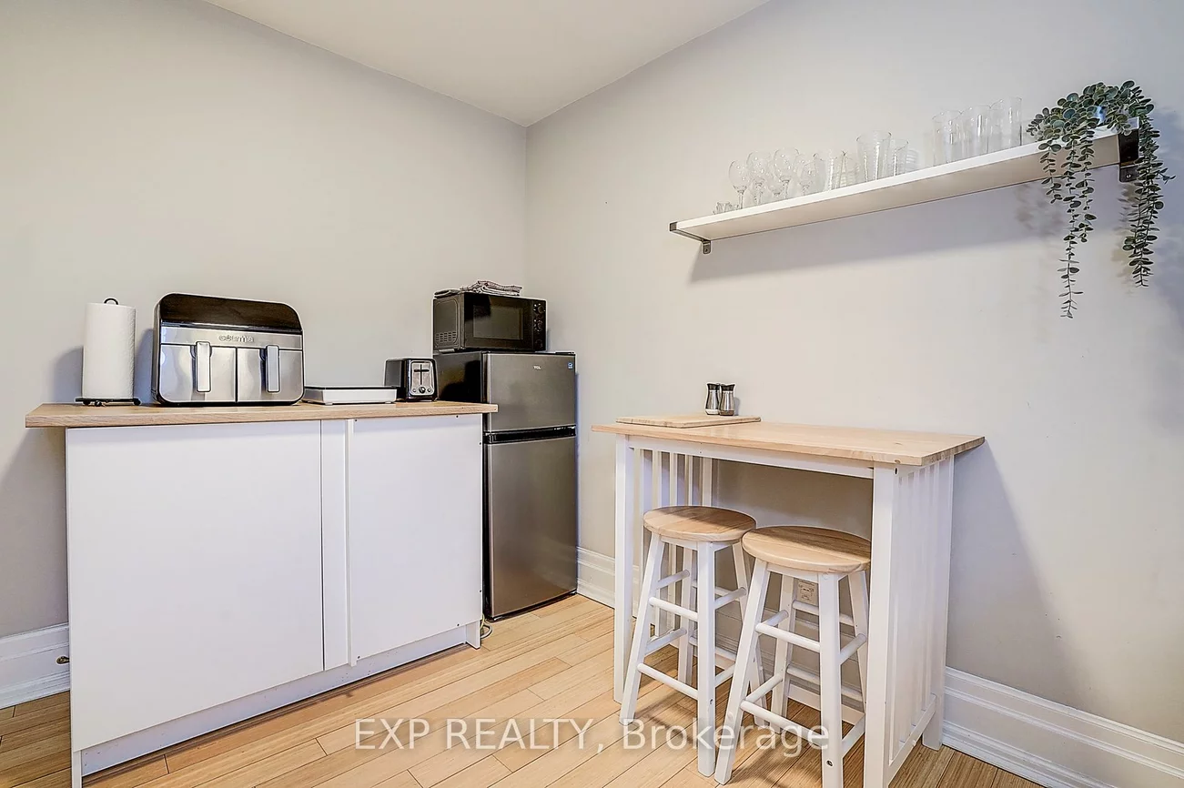 12, Vincent, Bristol-London, Newmarket