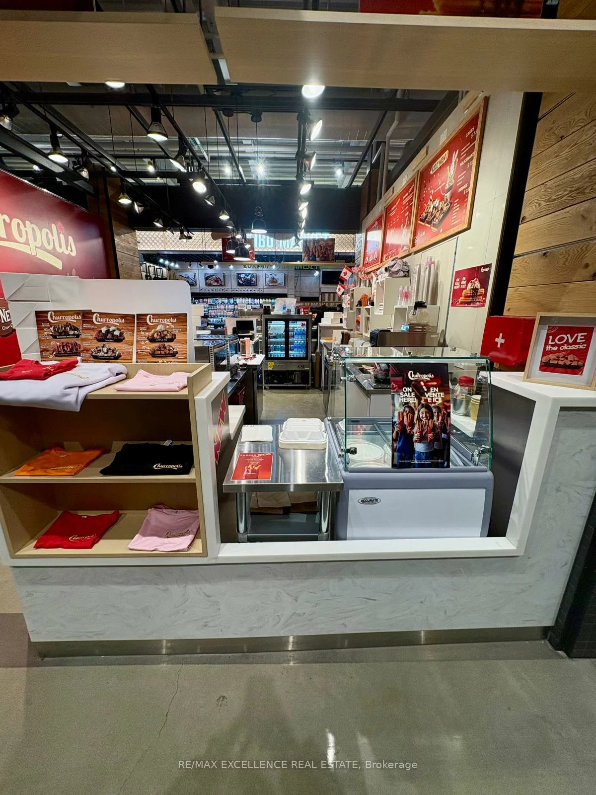 17600, Yonge, Woodland Hill, Newmarket