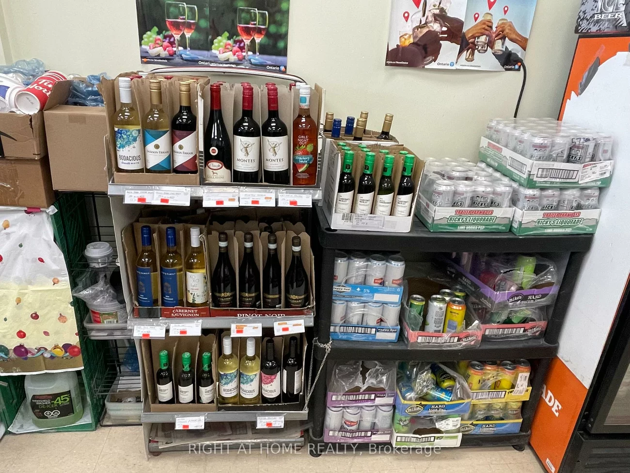 17080, Bathurst, Summerhill Estates, Newmarket