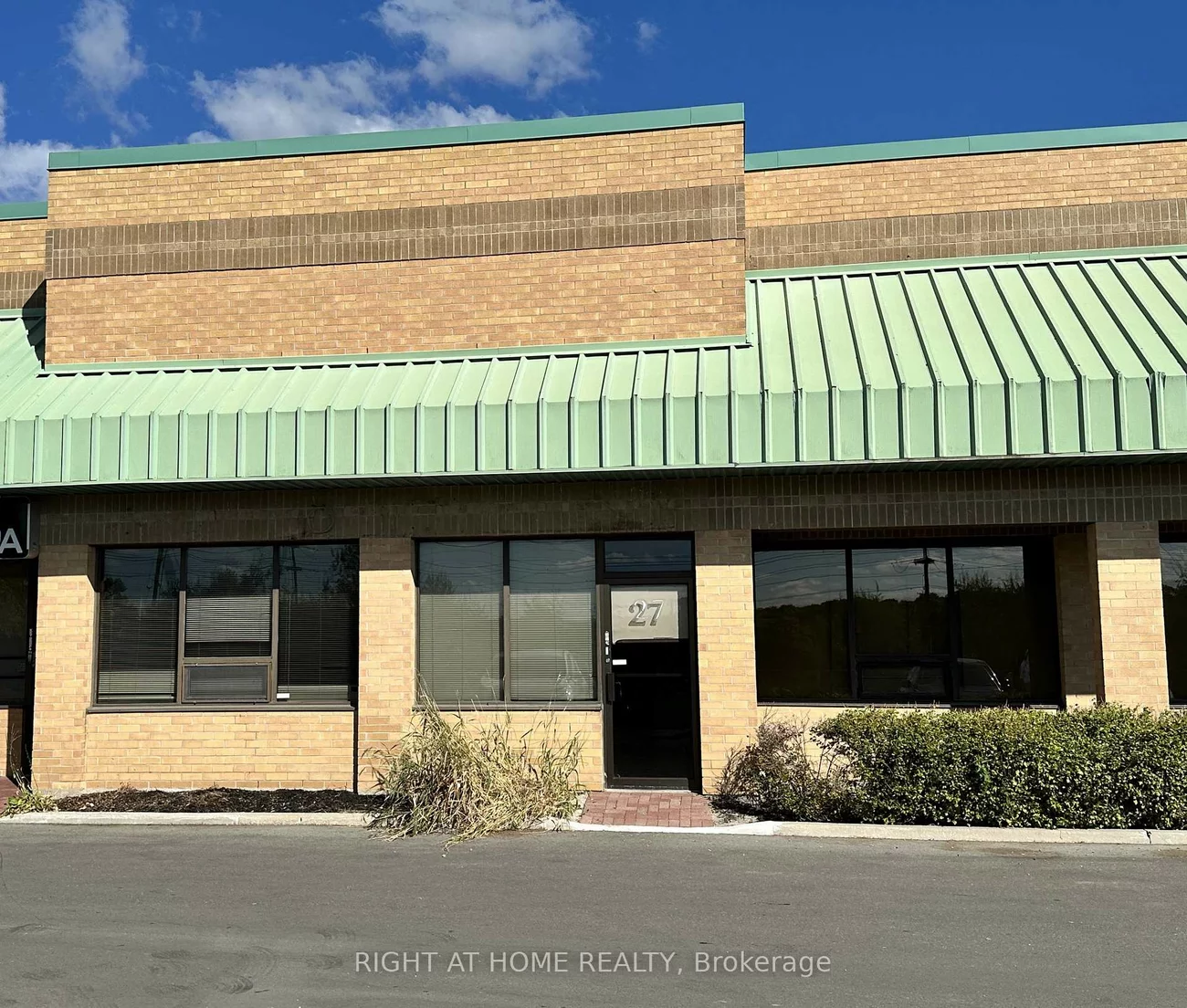 17075, Leslie, Newmarket Industrial Park, Newmarket