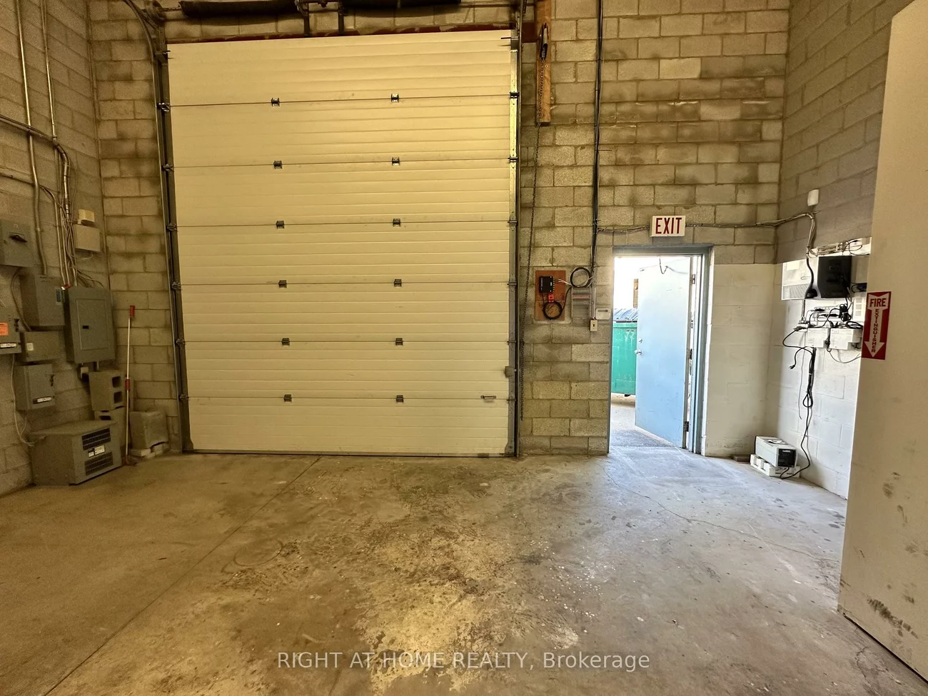 17075, Leslie, Newmarket Industrial Park, Newmarket