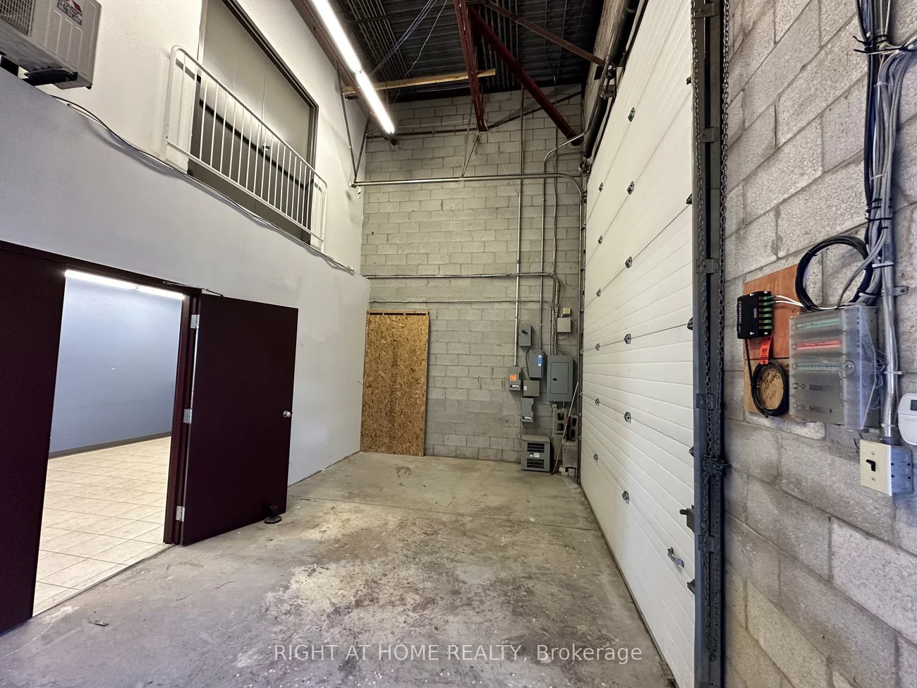 17075, Leslie, Newmarket Industrial Park, Newmarket