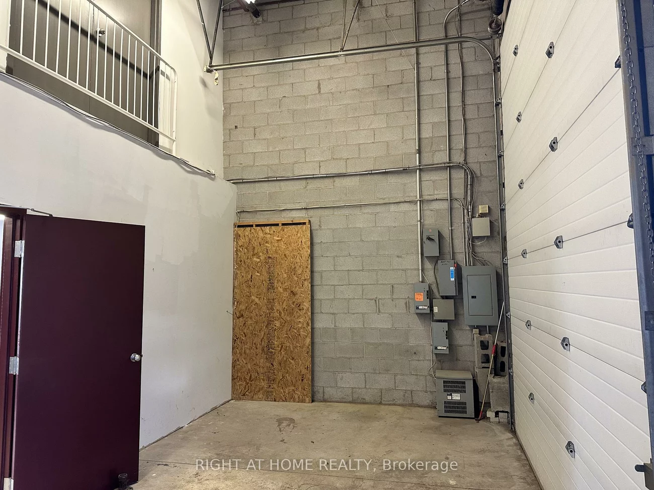 17075, Leslie, Newmarket Industrial Park, Newmarket