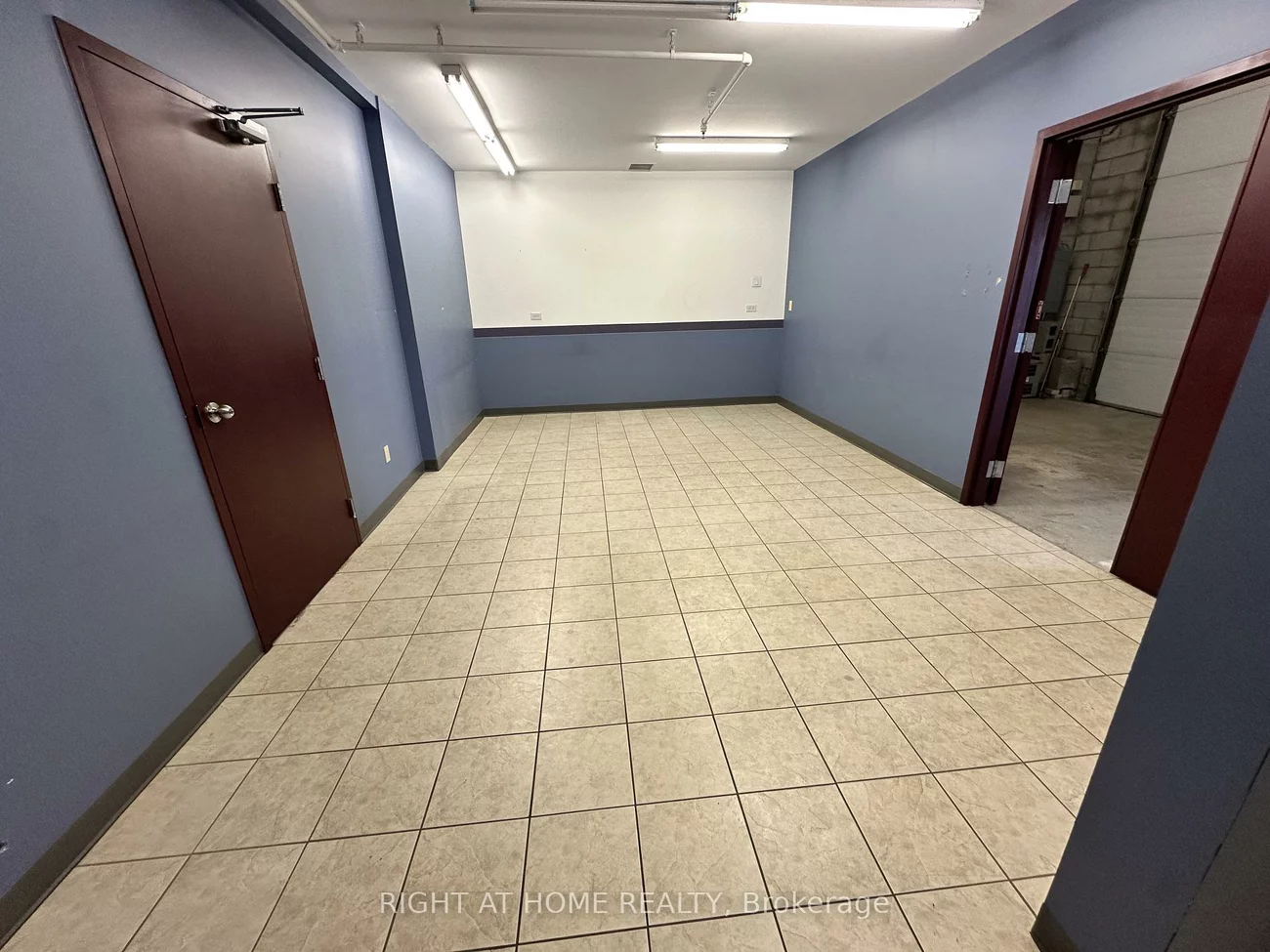 17075, Leslie, Newmarket Industrial Park, Newmarket