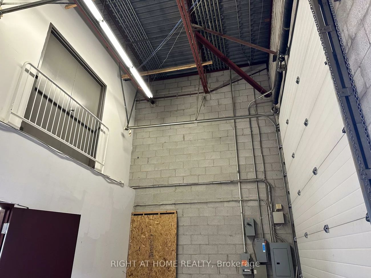 17075, Leslie, Newmarket Industrial Park, Newmarket