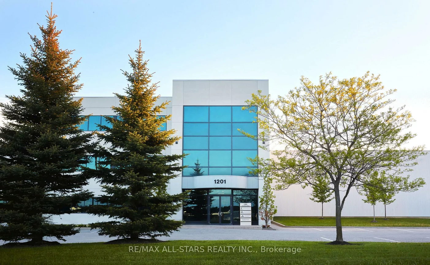 1201, Nicholson, Newmarket Industrial Park, Newmarket