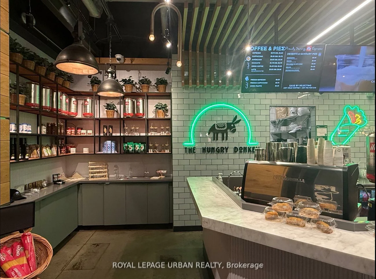 17600, Yonge, Woodland Hill, Newmarket