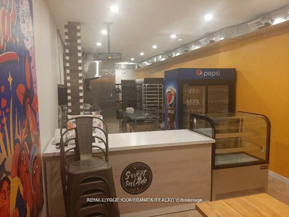 30-32, Main, Central Newmarket, Newmarket