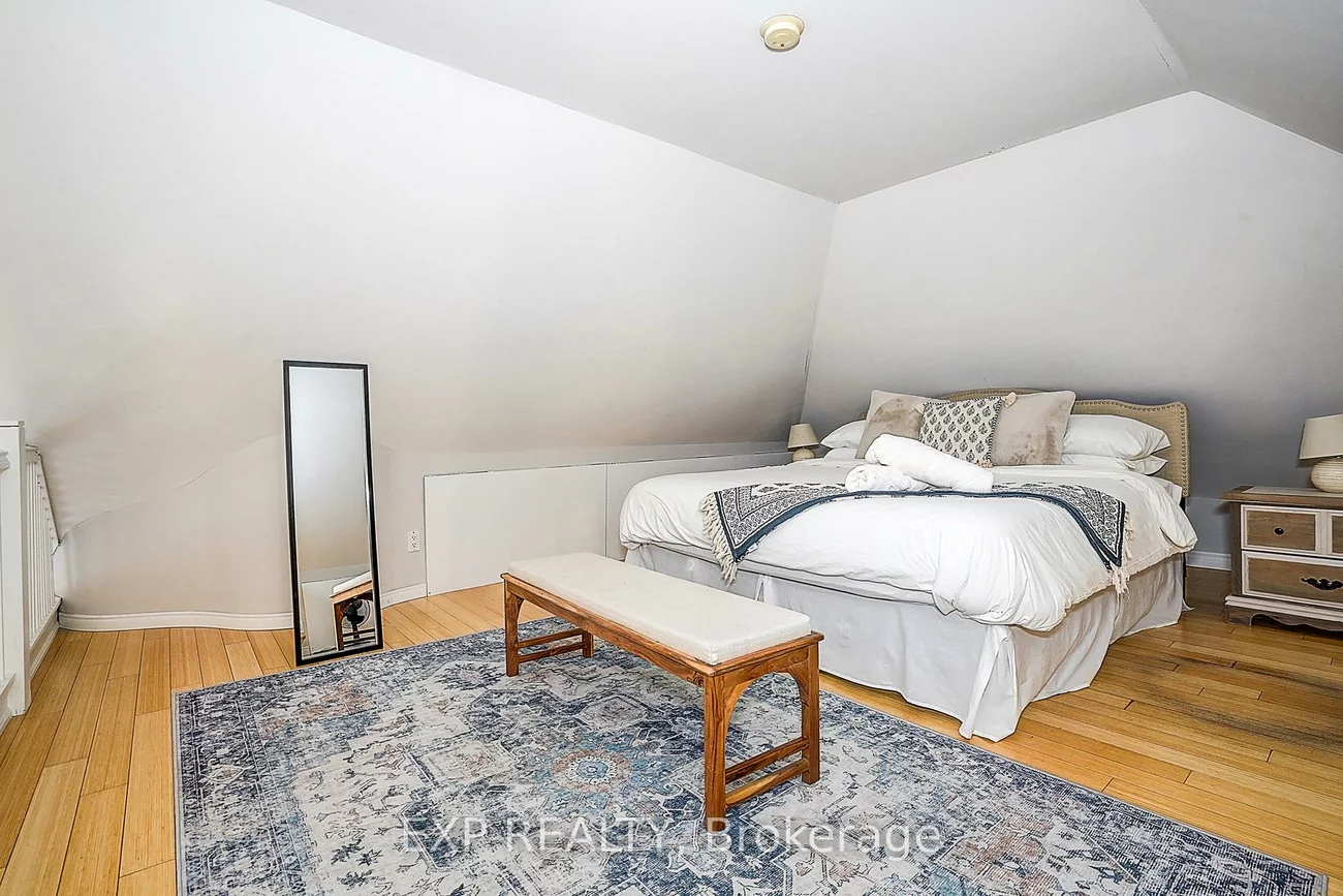 12, Vincent, Bristol-London, Newmarket