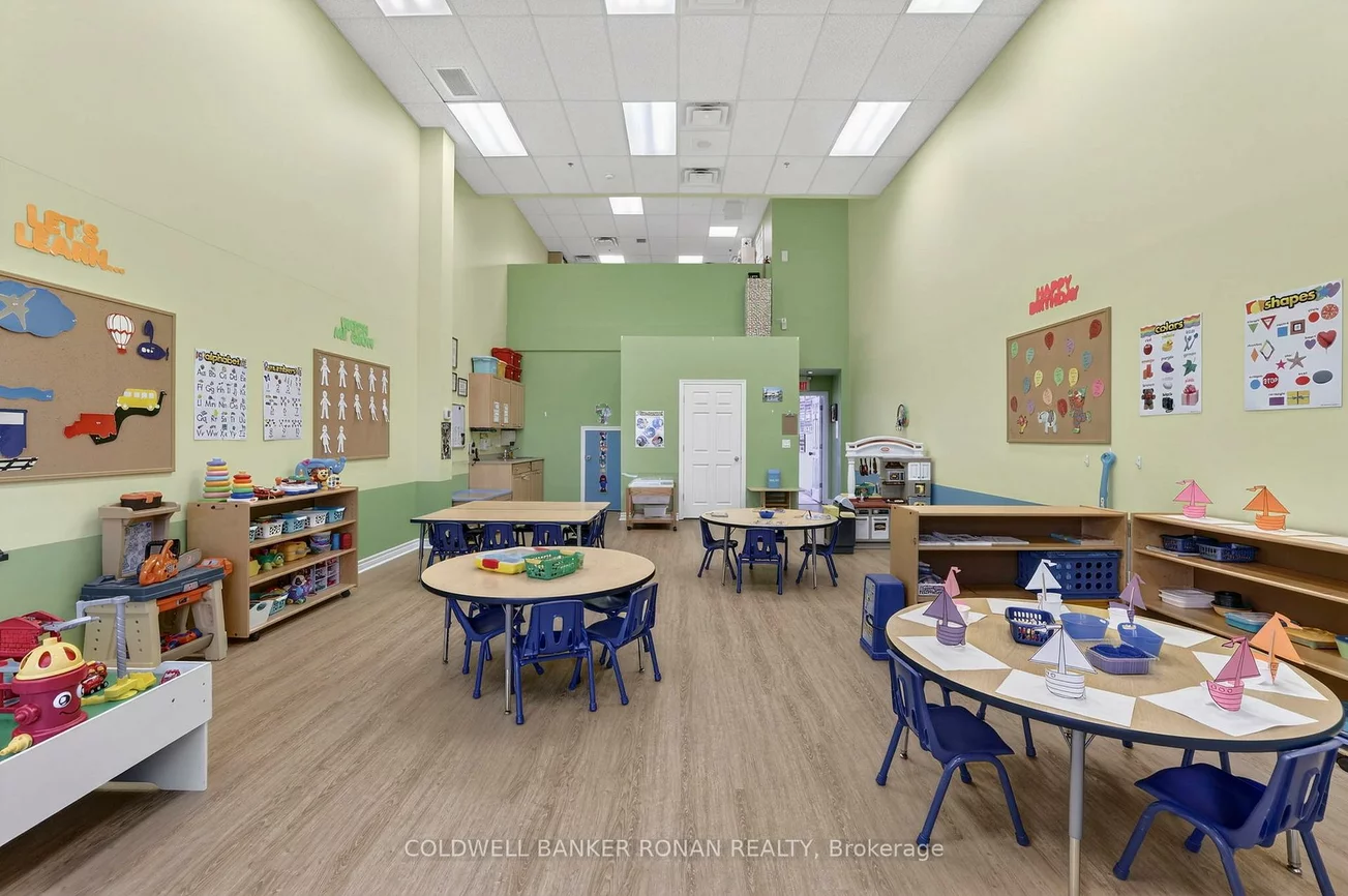 16945, Leslie, Newmarket Industrial Park, Newmarket