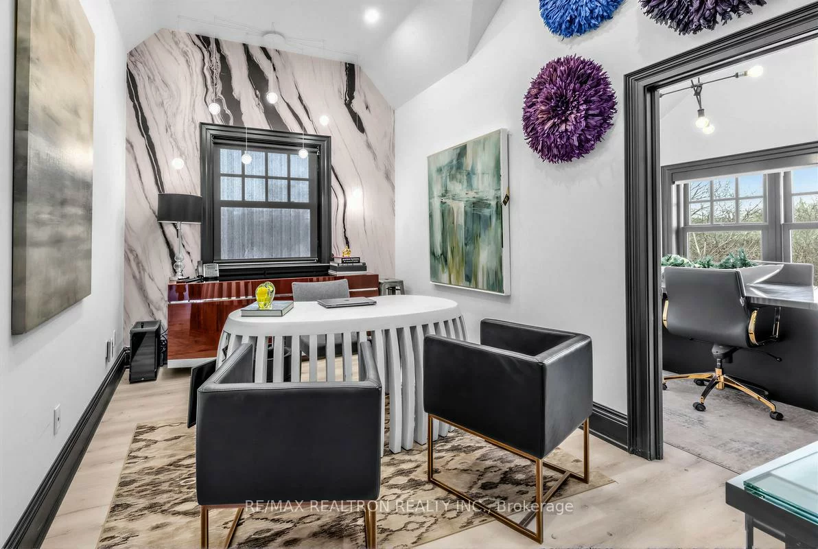 505, Queen, Central Newmarket, Newmarket