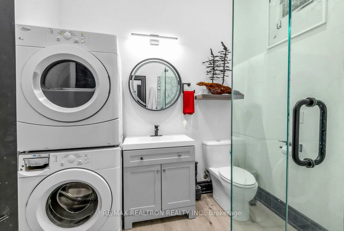 505, Queen, Central Newmarket, Newmarket