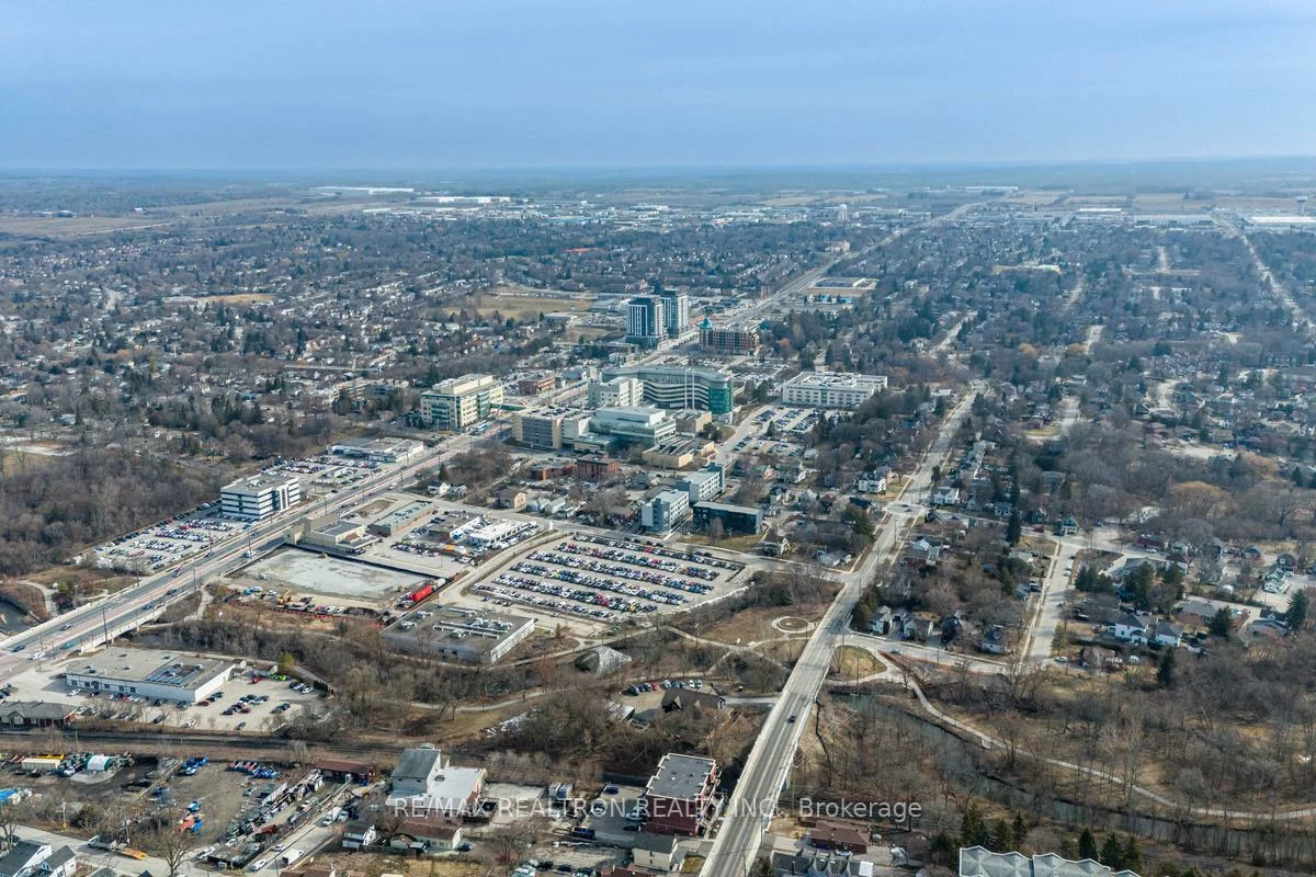 505, Queen, Central Newmarket, Newmarket