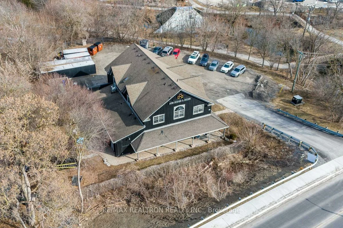 505, Queen, Central Newmarket, Newmarket