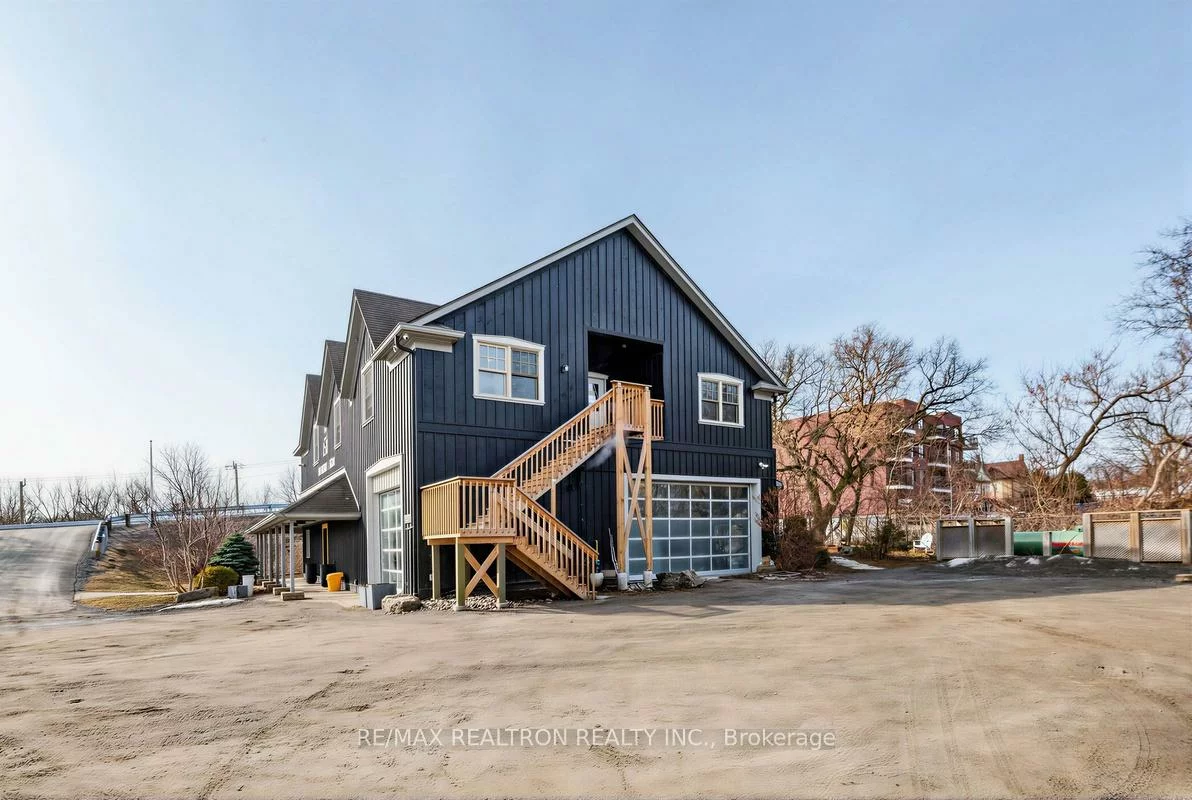 505, Queen, Central Newmarket, Newmarket