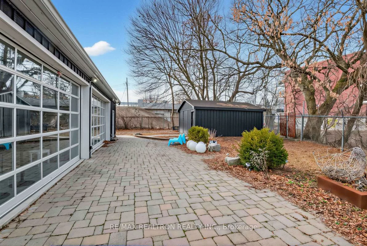 505, Queen, Central Newmarket, Newmarket