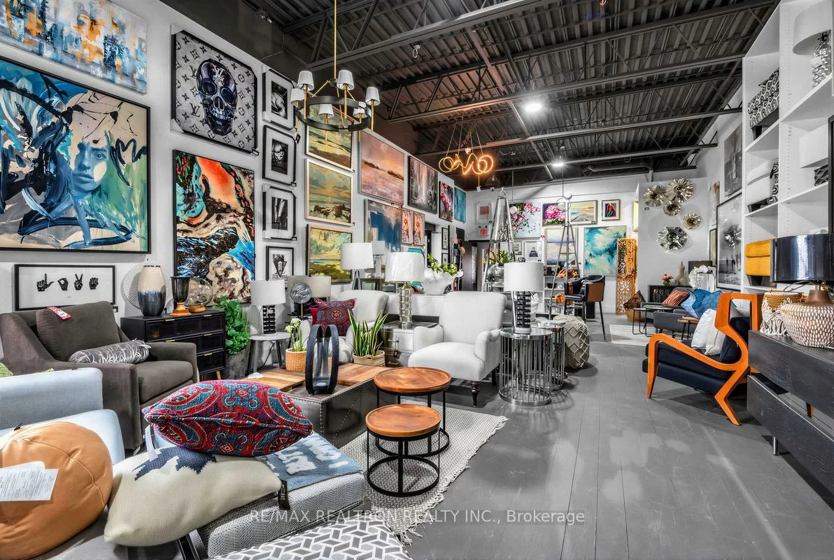 505, Queen, Central Newmarket, Newmarket