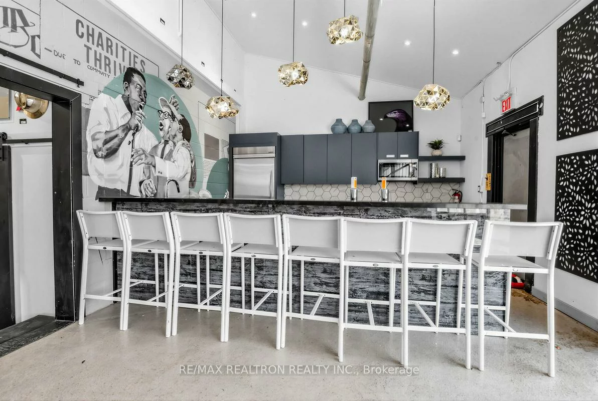 505, Queen, Central Newmarket, Newmarket