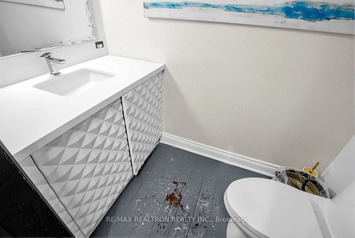 505, Queen, Central Newmarket, Newmarket