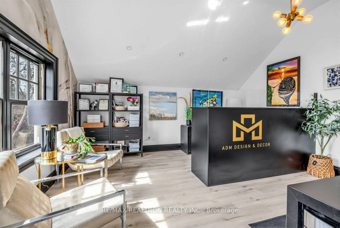 505, Queen, Central Newmarket, Newmarket