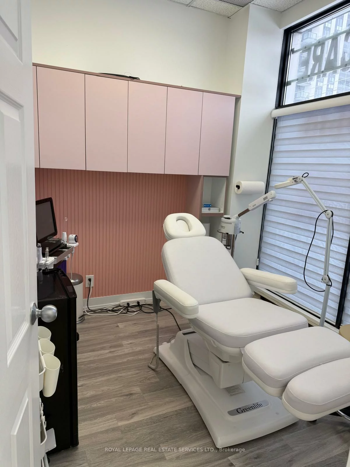 712, Davis, Gorham-College Manor, Newmarket