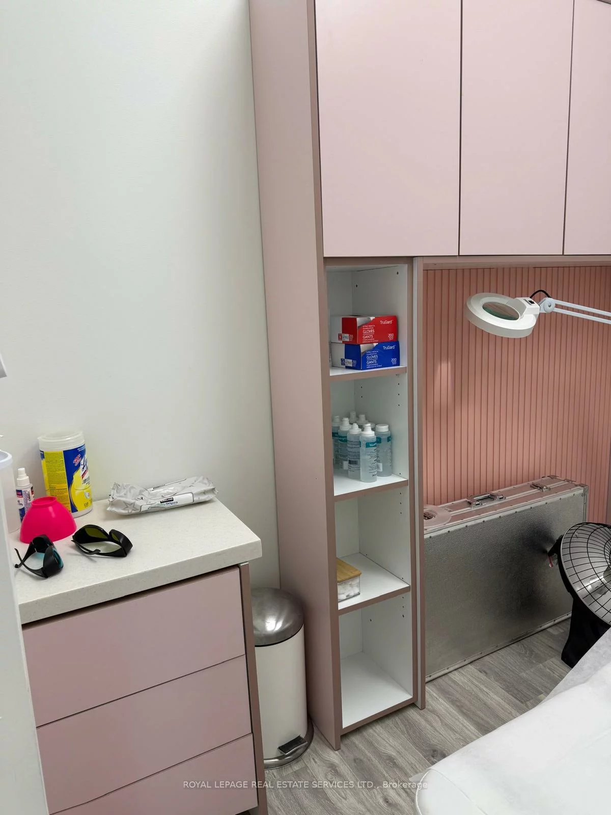 712, Davis, Gorham-College Manor, Newmarket