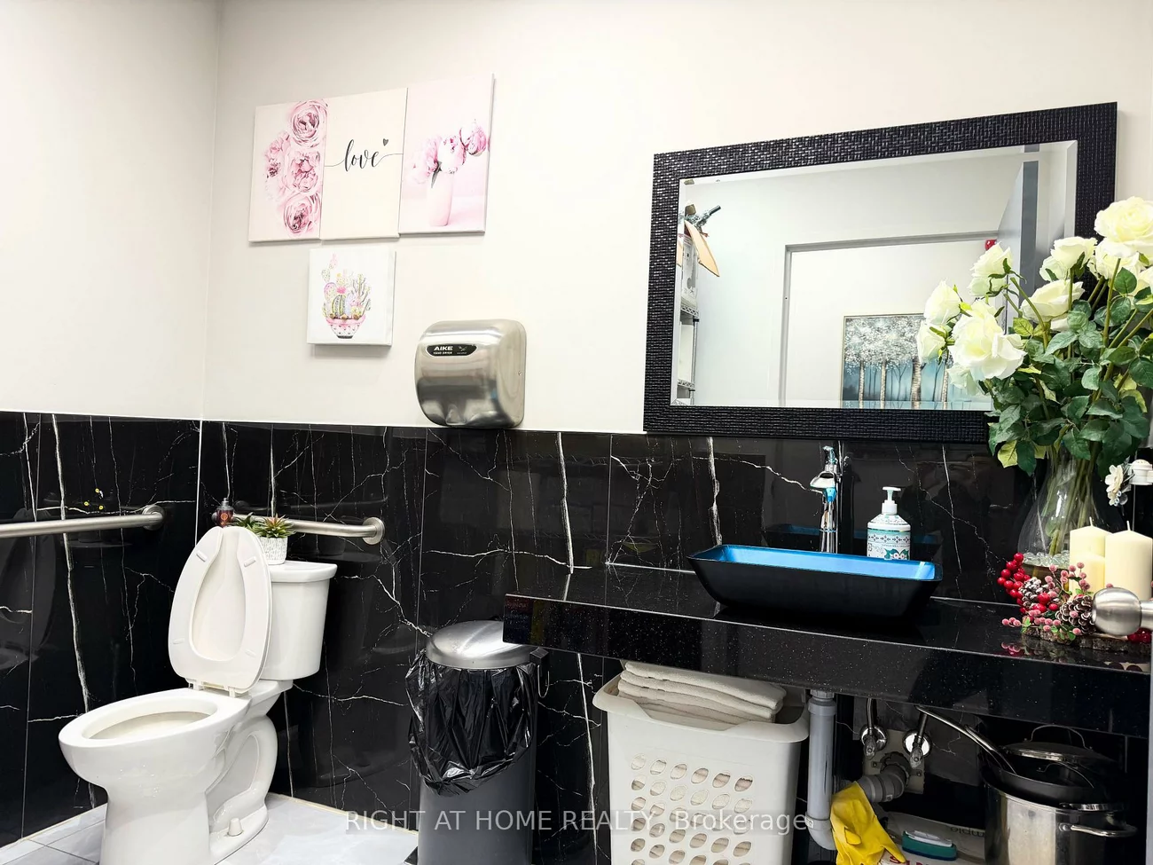 54, Davis, Central Newmarket, Newmarket