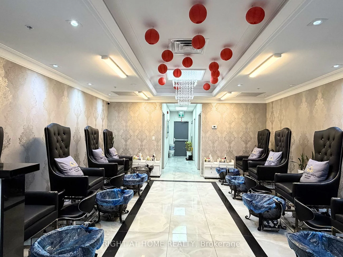 54, Davis, Central Newmarket, Newmarket