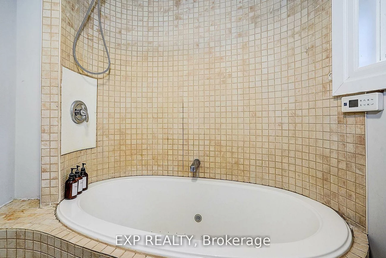 12, Vincent, Bristol-London, Newmarket