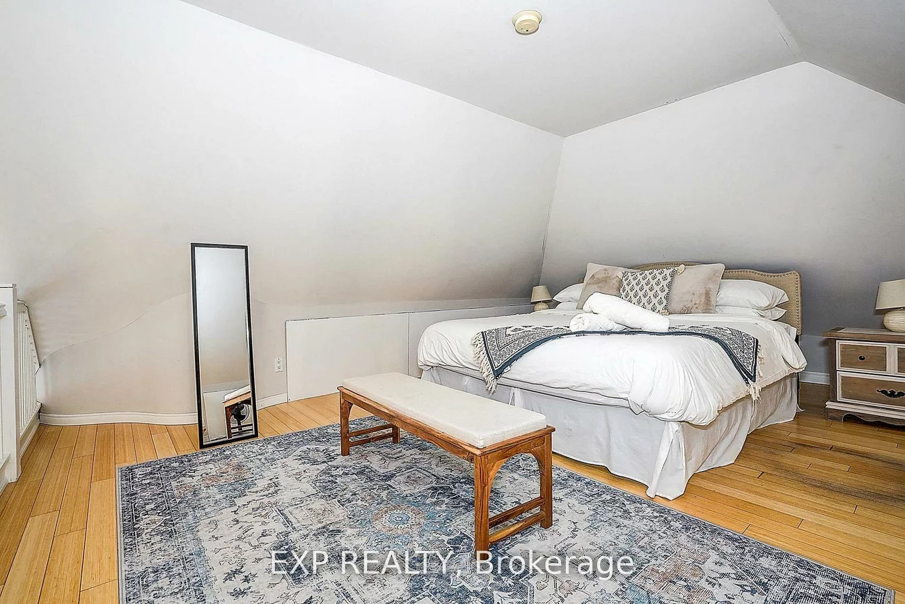 12, Vincent, Bristol-London, Newmarket