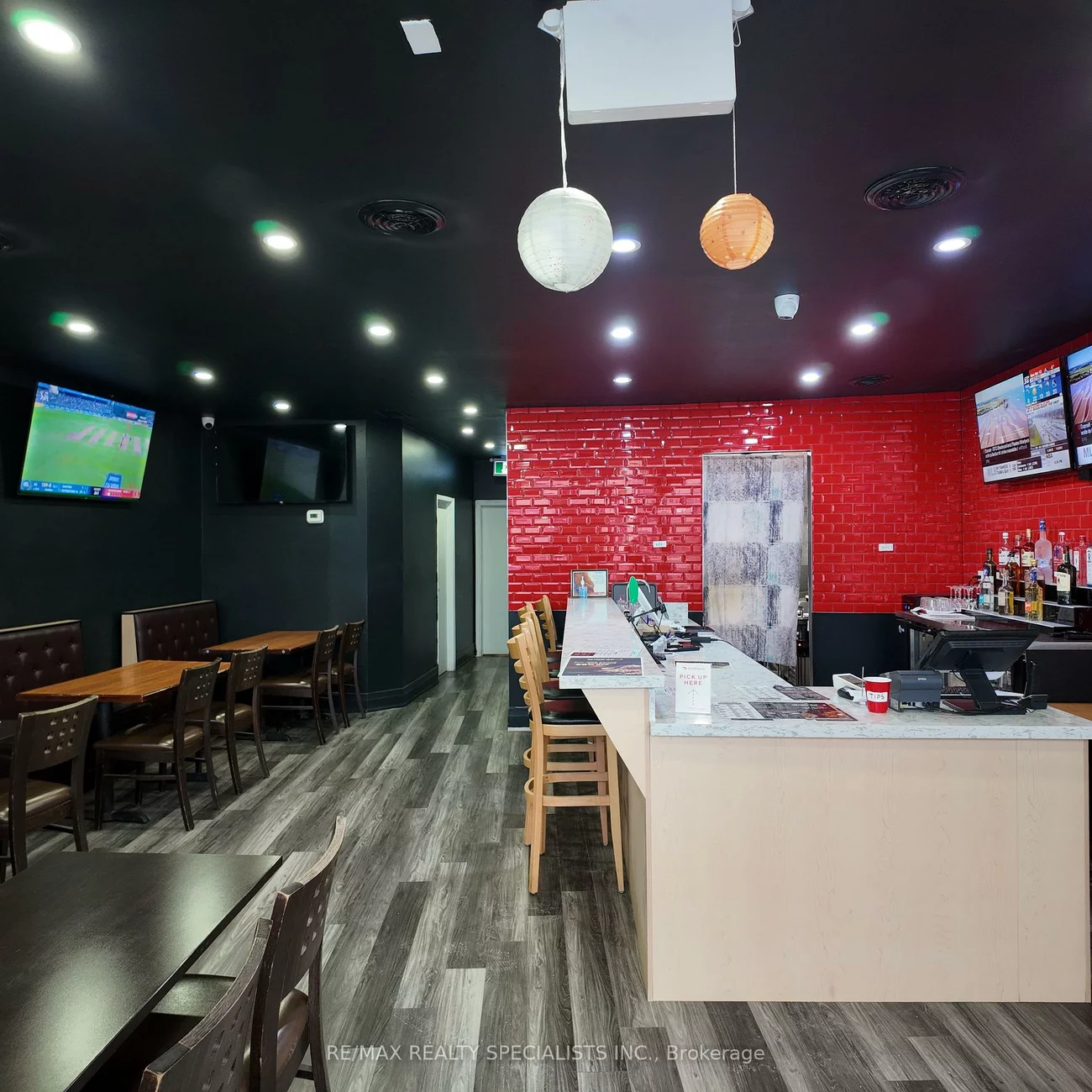 540, Davis, Central Newmarket, Newmarket