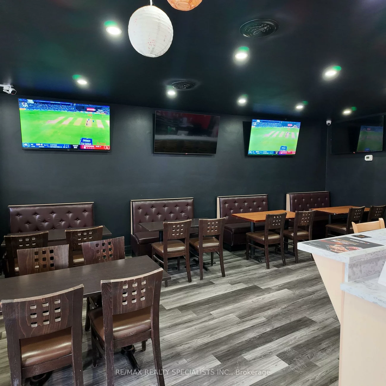 540, Davis, Central Newmarket, Newmarket