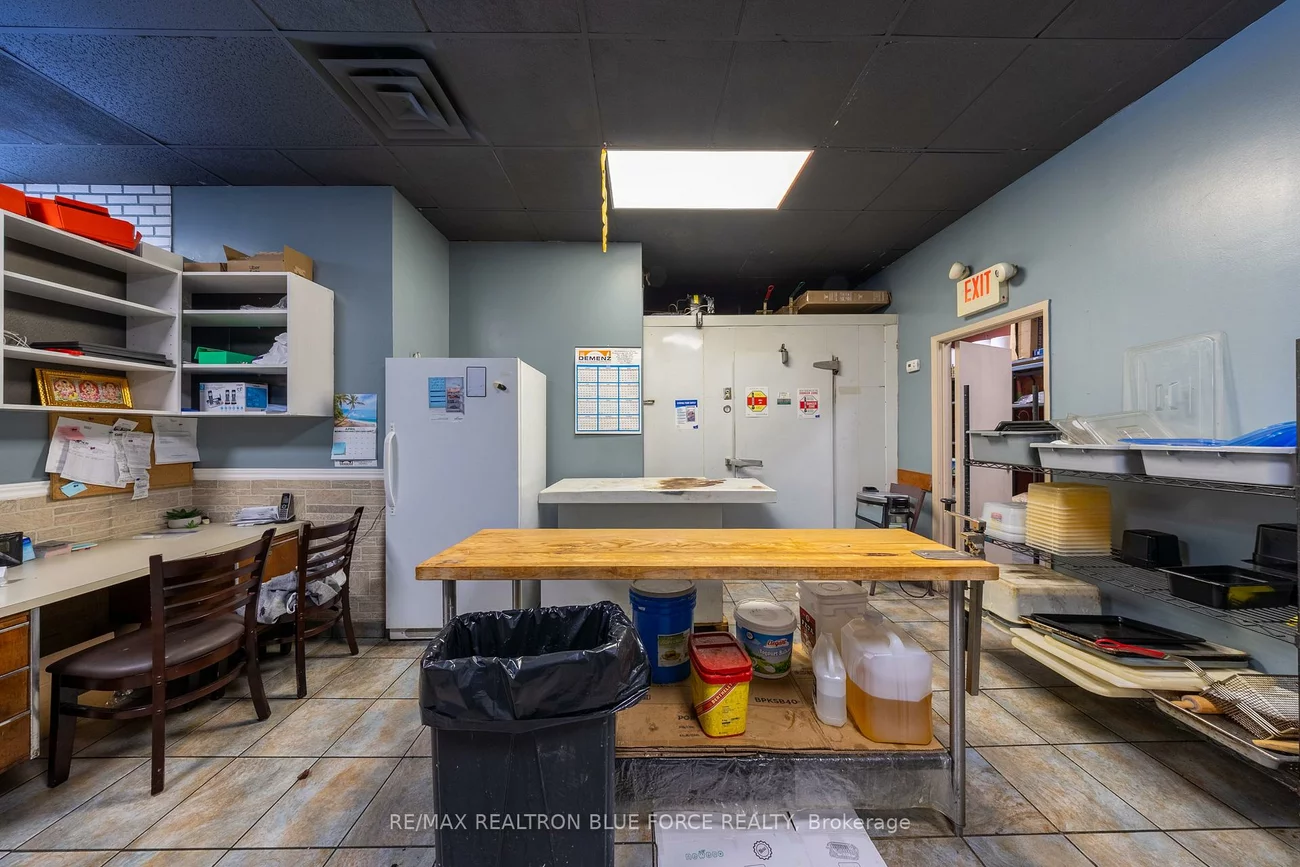 1111, Davis, Newmarket Industrial Park, Newmarket