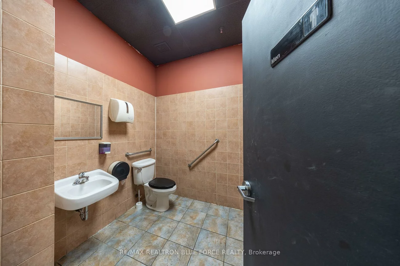 1111, Davis, Newmarket Industrial Park, Newmarket