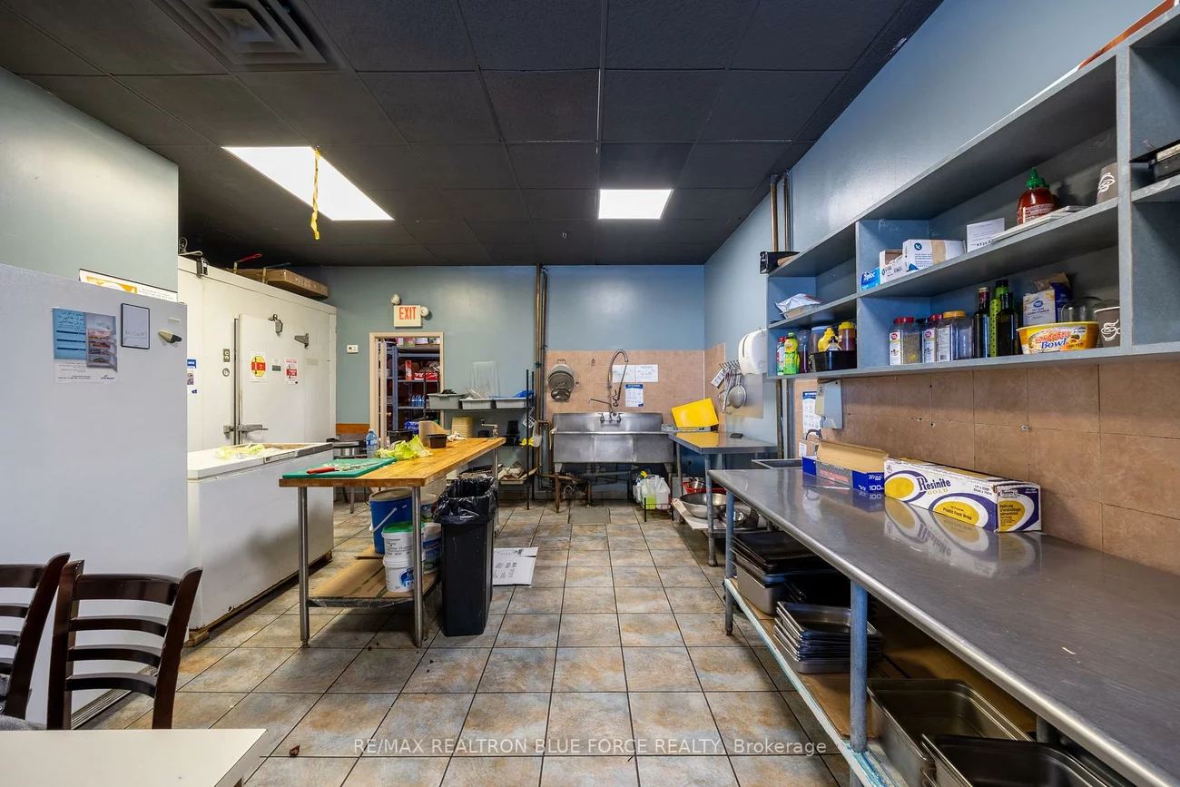 1111, Davis, Newmarket Industrial Park, Newmarket