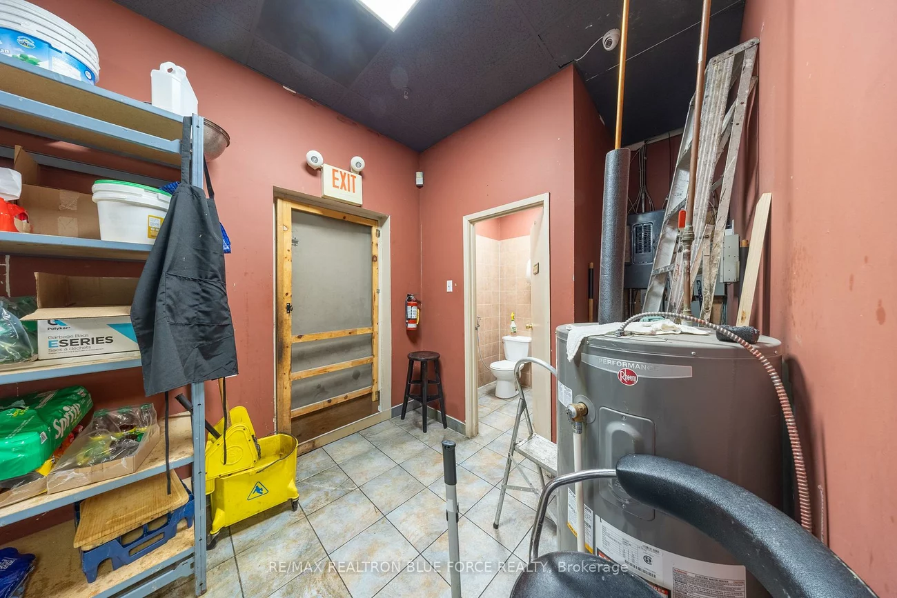 1111, Davis, Newmarket Industrial Park, Newmarket