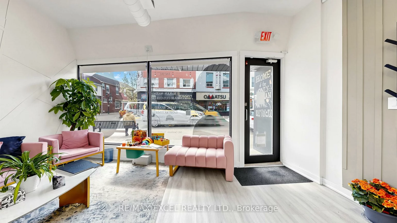225, Main, Central Newmarket, Newmarket